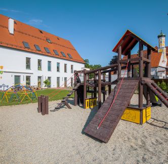 Image gallery2026_3_24_69c2562a785ad.jpeg