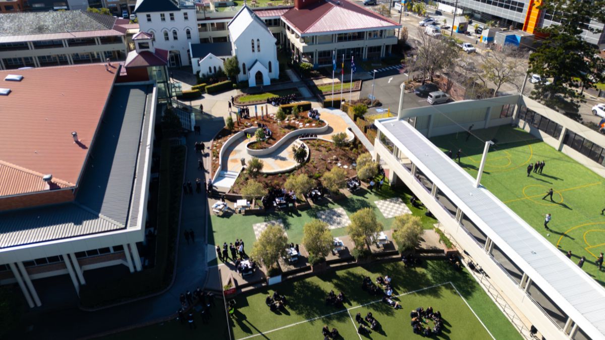 School Rosebank College