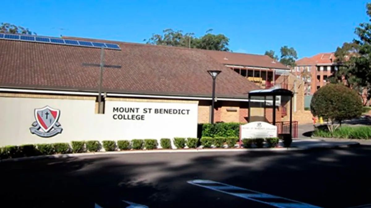 School Mount Saint Benedict College