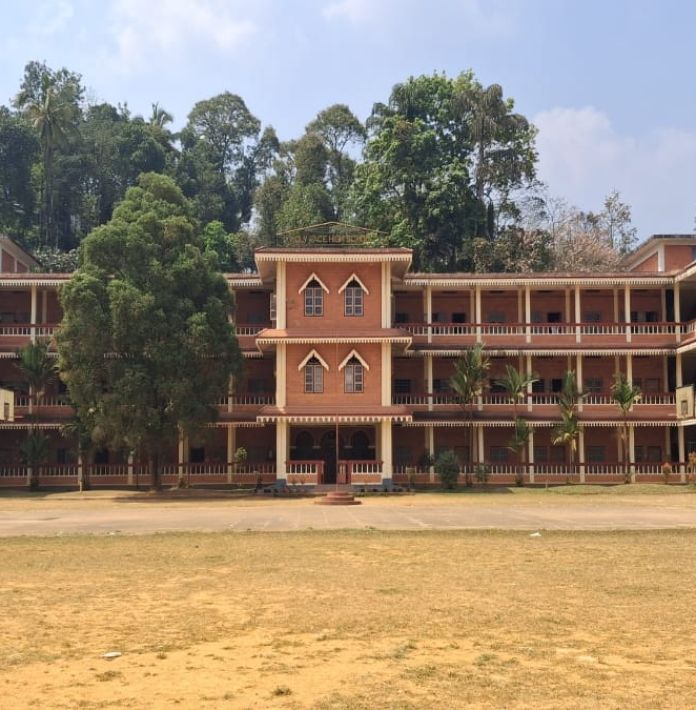 School image Holy Face Senior Secondary School