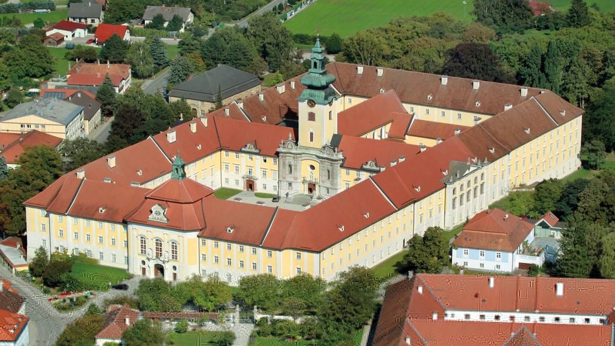 School Stiftsgymnasium Seitenstetten